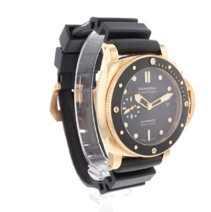 Panerai submersible outlet 42mm rose gold