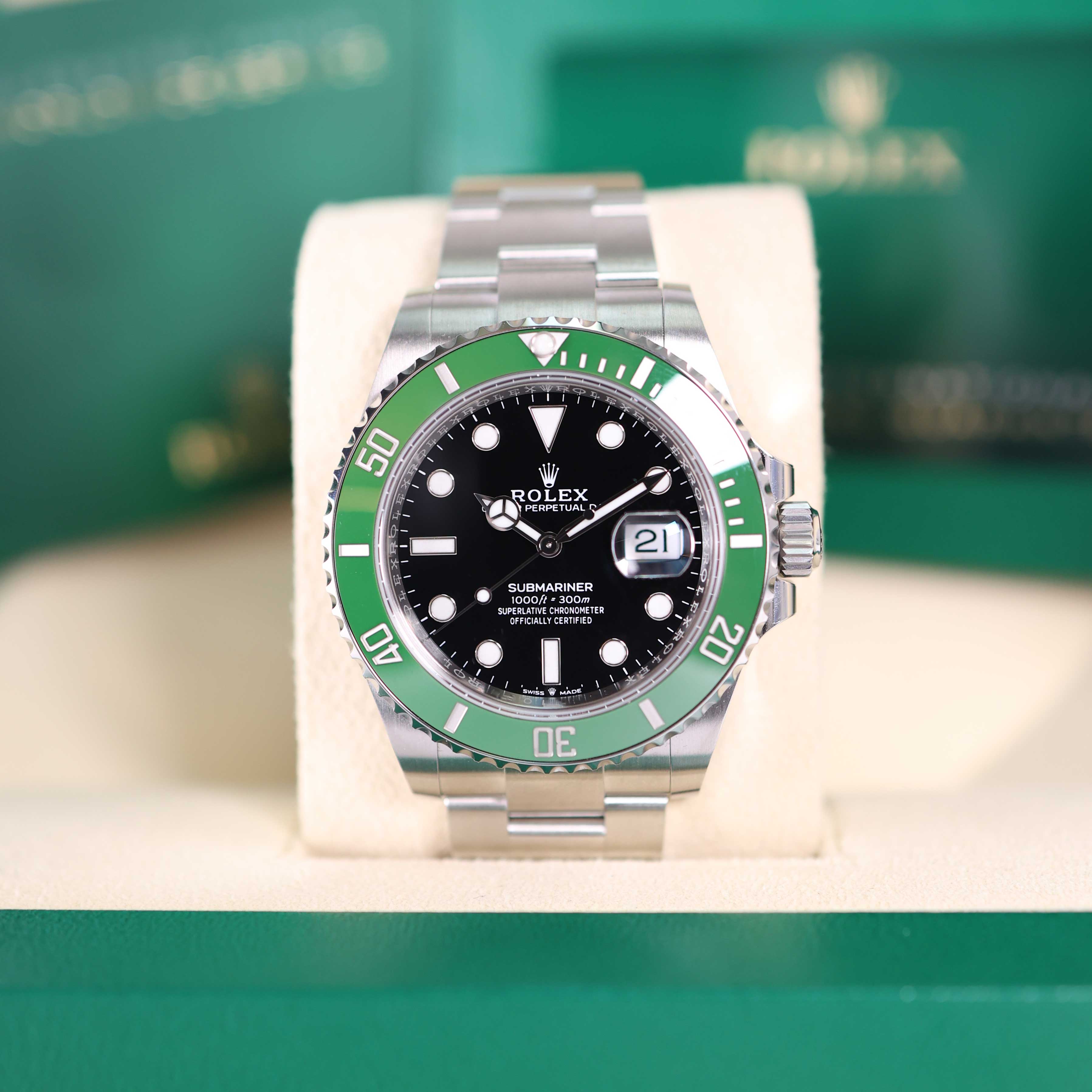 Submariner Date Green 126610LV New 2023 Rolex Exclusive